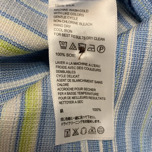 Tommy Bahama 100% silk, short sleeved button up shirt - Picture 10 of 11
